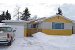Property Photo: 324 East PL in Saskatoon